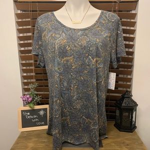 ☘️LulaRoe Classic Tee floral gray